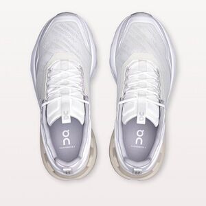 Women ON Cloudnova X | White and Silver | Size 8